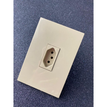 Conjunto Tomada 10a Vertical 4x2 - RECTA Areia Gloss